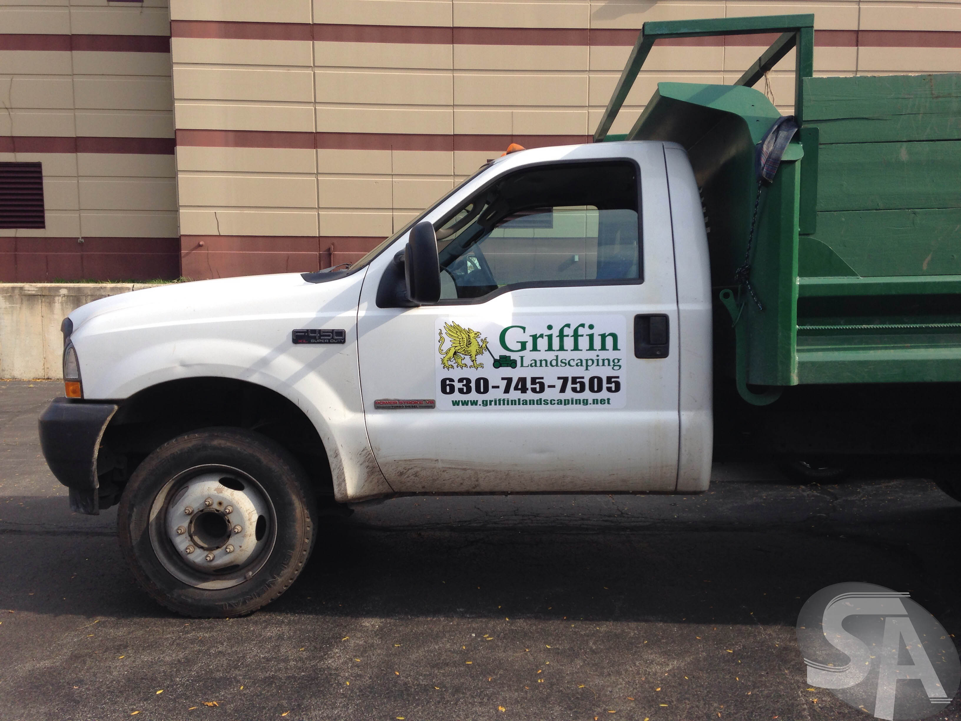 magnet-printed-truck-graphics