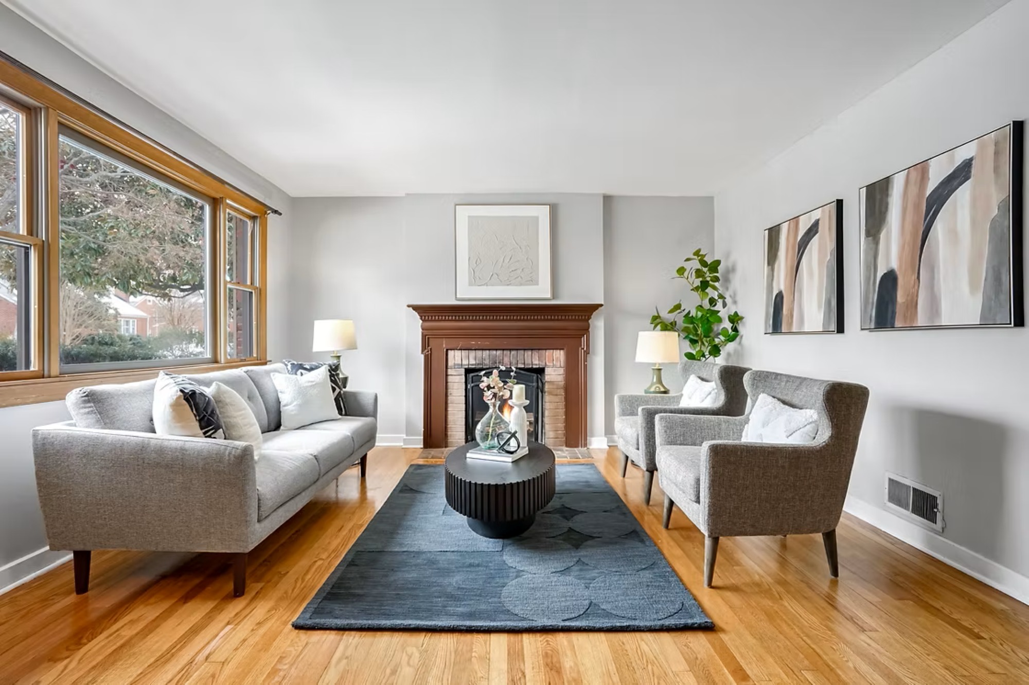 Alexandria, VA - When is the Best Time to Hire an Occupied Home Staging Company?