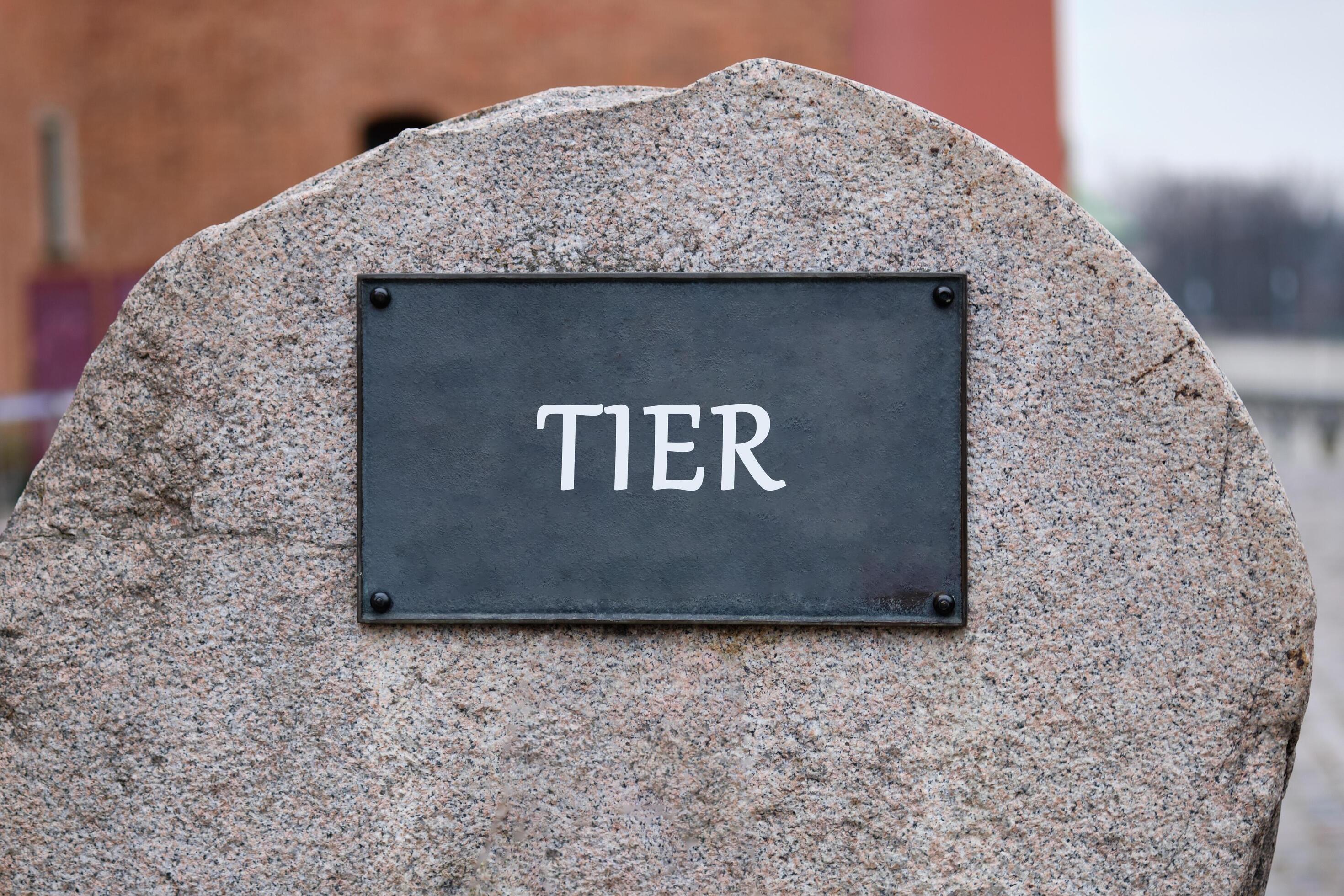 Zephyrhills, FL — What Truly Makes a Monument Sign Worth the Investment Cost?